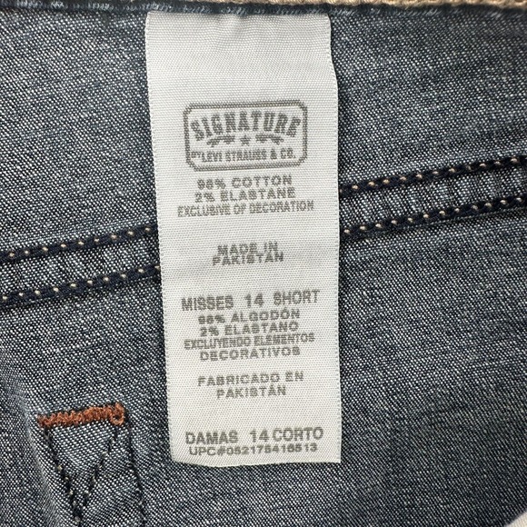 Signature by Levis At Waist Bootcut Blue Denim Flare Jeans Womens 14 Short 32X28 - Picture 7 of 11